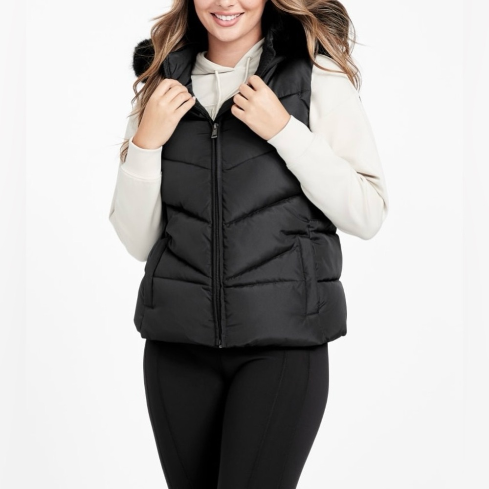 Guess Women’s Quilted Hooded Black Puffer Vest Size Medium NWT